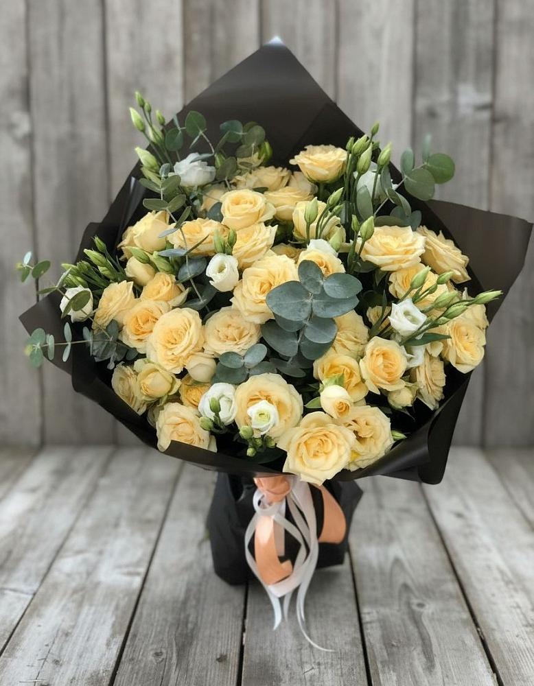 Букет цветов из: Розы и Лизиантусы в Душоново