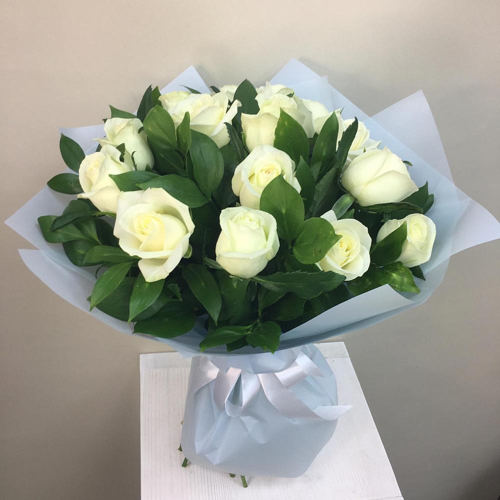 Букет 15 Белых роз Проуд в Душоново