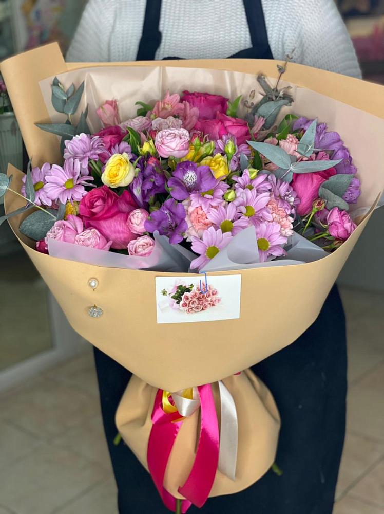 Букет цветов из: Хризантемы, Гвоздики и Альстромерии в Душоново