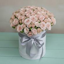 Цветочная композиция из Розы в шляпной коробке в Душоново