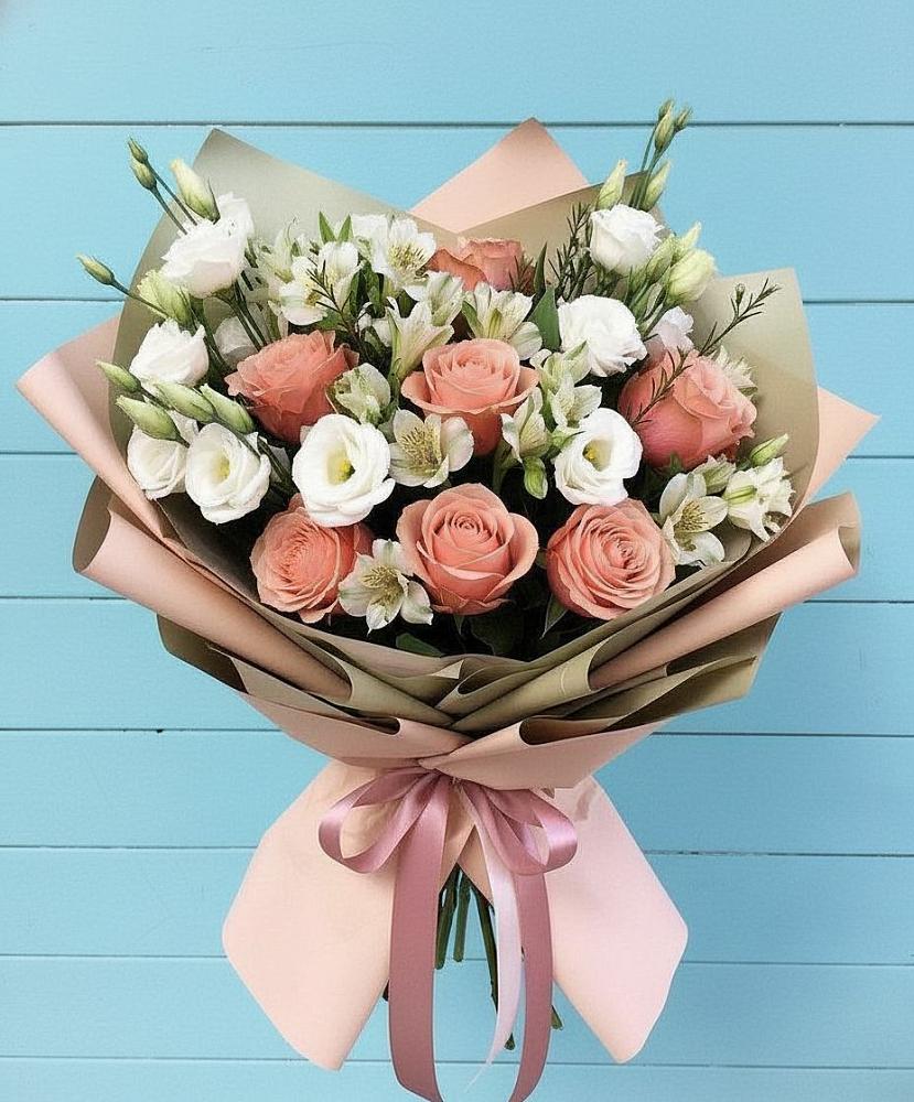Букет цветов из: Розы, Альстромерии и Лизиантусы в Душоново