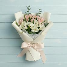 Букет цветов из:  Альстромерии в Душоново