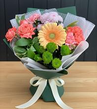 Букет цветов из:  Гвоздики, Розы, Герберы и Хризантемы в Душоново